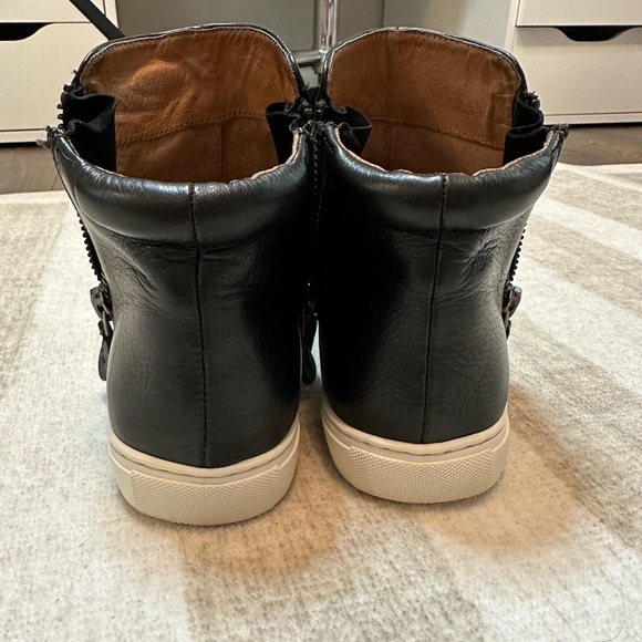 Gentle Souls by Kenneth Cole Women's Carole Leather High Top Sneakers (Size 6.5) - Picture 6 of 9